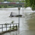 От безводие към наводнения: Защо кризите преливат една в друга?