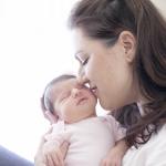 Науката с 6 отговора защо бебето ухае прекрасно