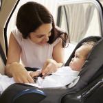 На път: бебето в столчето за кола - не по-дълго от 30 минути