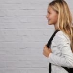 Правилната стойка е полезна не само за гръбнака, но и за психиката