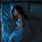 Най-малко пет часа сън през нощта пазят от хронични болести хората над 50-годишна възраст