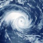 Рекордните океански температури увеличават риска от атлантически урагани