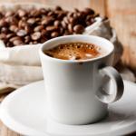 Учени: Кафето „заблуждава” биологичния ни часовник