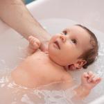 5 грешки при къпането на бебето