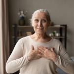 По-честото изправяне може да помогне на възрастните жени да поддържат здраво сърце