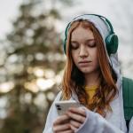 Тийнейджърът пази яростно личното си пространство 