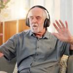 Музиката намалява риска от деменция при възрастните хора