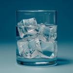 Разработиха прост метод за отстраняване на нанопластмасови частици от вода 