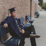 Виц: Абитуриент се стяга за бала в Габрово и моли баща си