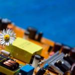 Невидимият екологичен отпечатък на изкуствения интелект (подкаст)