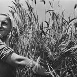 Виц: Руснак се хвали на група български селяни