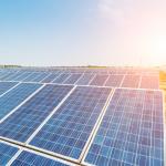 Училище купи слънчеви панели и увеличи заплатите на учителите със спестените от ток пари