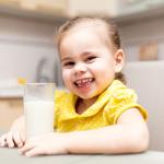 Алтернативи на кравето мляко за деца