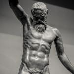 Защо древногръцките статуи имат толкова малки пениси?