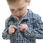 7 трика да учите детето да се облича самостоятелно