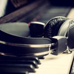Чуйте изолираните вокали на 11 популярни песни