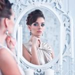 Кое ни дава по-добра представа за себе си: Снимките или огледалото?