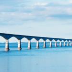 19 ноември 1996 г. – Построен е най-дългият мост над ледовити води