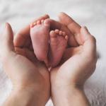 За първи път в САЩ: Жена роди здраво дете след трансплантация на матка от мъртъв донор