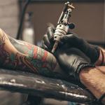 Татуирането може да остави частици никел и хром в лимфните ви възли
