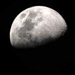Българска камера лети към Луната