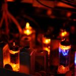 Учени  са построили първия в света компютърен чип без полупроводници