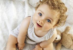 На каква възраст трябва да спрете да наричате бебето си "буболечка"