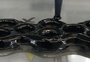 Изобретиха странен нов материал, който става по-твърд, когато го ударите