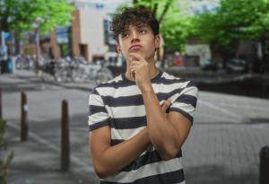 Хората са единственият вид с брадичка, макар че не ни служи за нищо