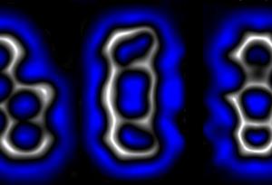 Химици пренаредиха атомните връзки в една молекула за първи път