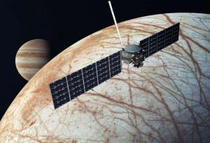 Под ледената обвивка на Европа вероятно се крият подводни вулкани