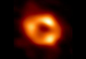 Това е първата въобще снимка на черната дупка в сърцето на Млечния път