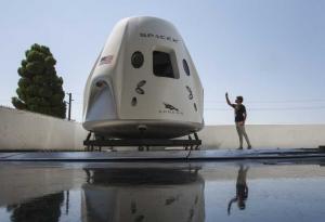SpaceX ще изпрати трима туристи до Международната космическа станция догодина