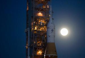 NASA ще се опита да изстреля своята мегаракета към Луната през ноември