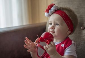 4 причини детето да не иска да се облича самó