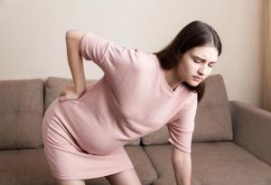 Как бременната да „разтовари“ гърба си при домакинската работа