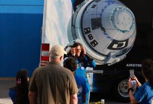 Първият тестови полет с екипаж на космическия кораб "Старлайнър" беше отложен