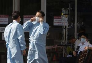 91 пациенти в Южна Корея, смятани за излекувани от COVID-19, отново са дали положителни проби