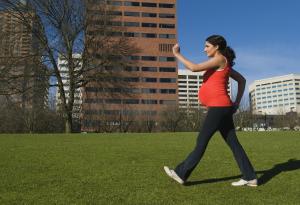 10 000 крачки на ден и за бременната. Дали?