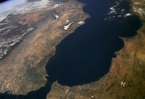 Учени прогнозират, че Атлантическият океан ще образува огнен пръстен 