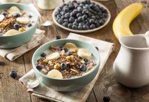 Правилната закуска, която ни държи дълго сити