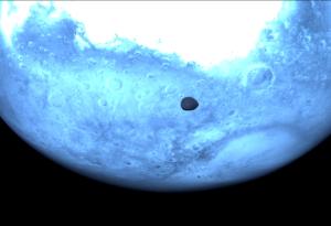 Сондата „Хера“ засне редки изображения на Деймос по пътя си към астероида Диморфос