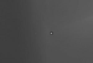 Това са Слънцето, Земята и Луната, видени от Марс