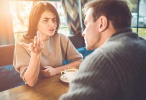 Виц: Защо не ми каза, че си женен и с 2 деца?