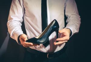 Първо мъжете са носели високи токчета