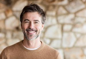 Като си пийнат, големите мъже пеят и танцуват, а не мерят мускули