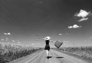 Необвързана съм, тъй като категорично отказвам да се примиря с нещо по-малко от необичайното. Точка