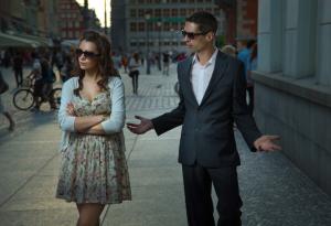 Защо мъжете бъркат женската любезност с флирт?