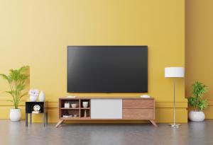 Струва ли си да си купувате евтини телевизори?