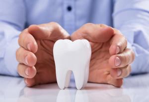 Зъбният емайл е най-твърдата тъкан, произвеждана от човешкото тяло: 14 факта за зъбите